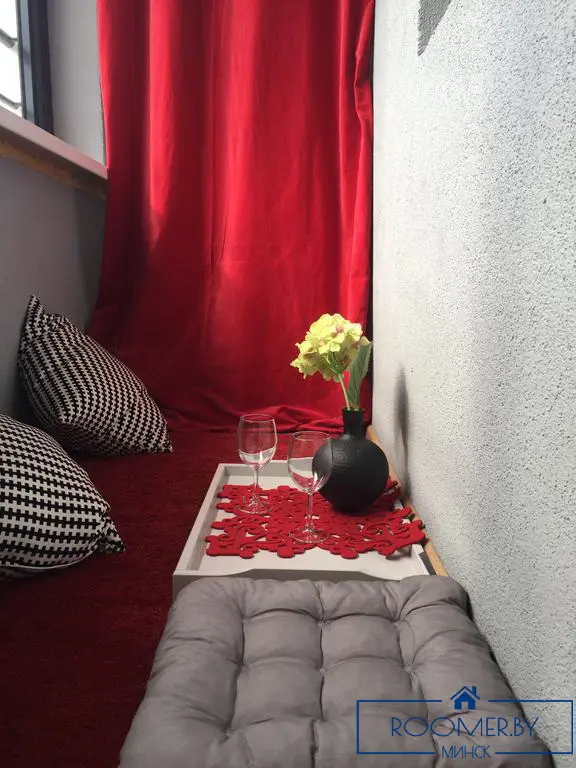Квартира на сутки в Минске на улице Скрыганова, 4Д балкон