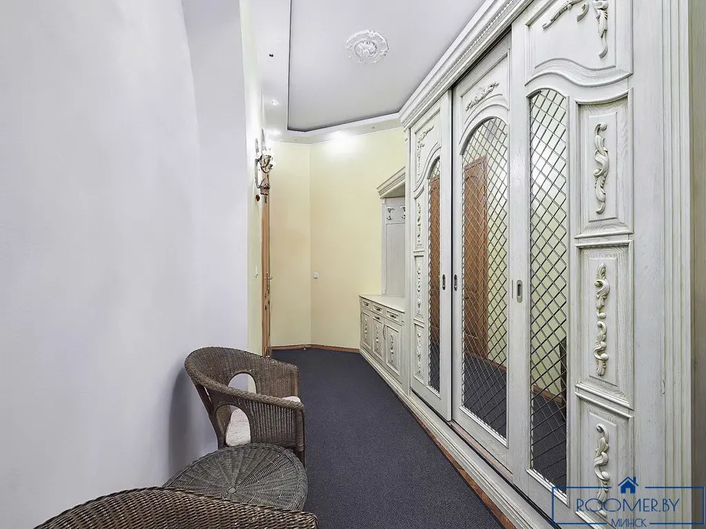 Квартира на сутки в Минске возле метро Площадь Ленина коридор